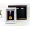 Custom wholesale High quality 4X6" 5X7" 6X8" 8X10" pine Wooden wall medal Display Case photo frame